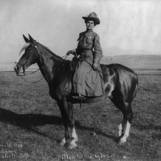 Cowgirls in the early 20th century (1)